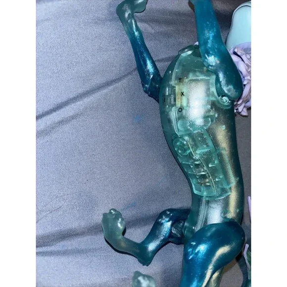 Disney Raya and the Last Dragon Sisu 7.5 Inch Tall Action Figure. Not Tested - Picture 4 of 5